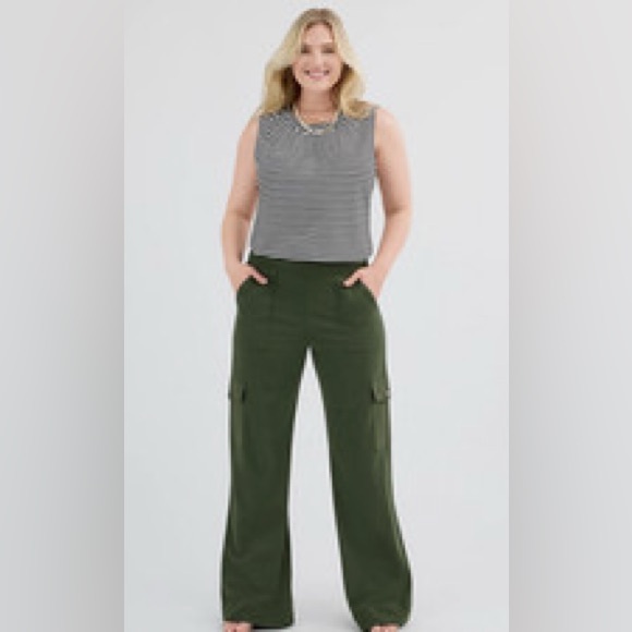 CAbi Chargo cargo pants - Picture 7 of 8